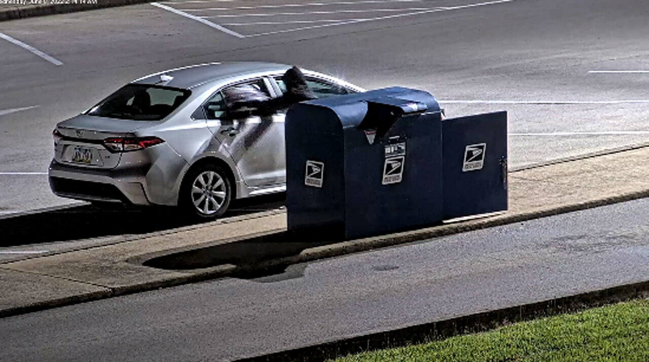 Suspects accused of stealing 'very large amount' of mail from USPS collection boxes in Louisville